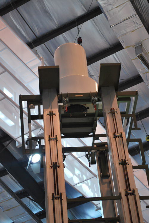 國(guó)產(chǎn)電磁環(huán)境監(jiān)測(cè)車 守護(hù)無(wú)形空間的“電波哨兵”